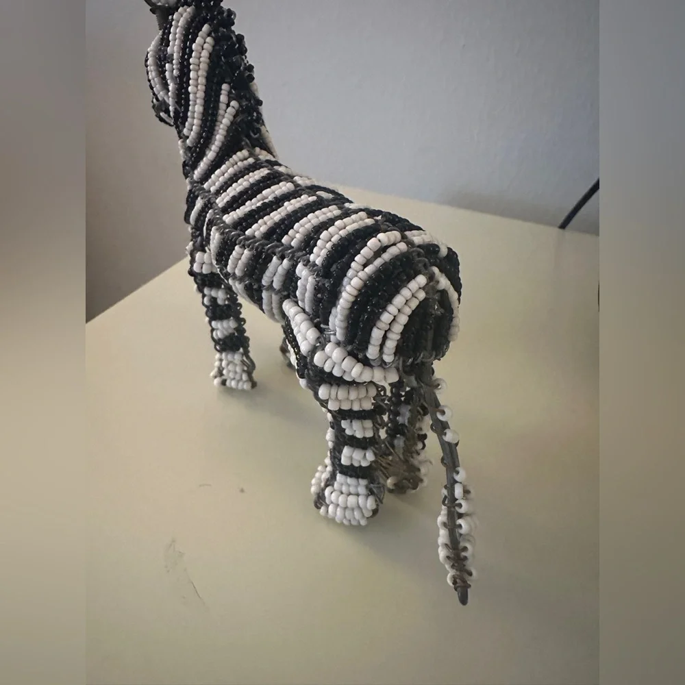 Handmade beaded wire zebra sculpture - Picture 6 of 6